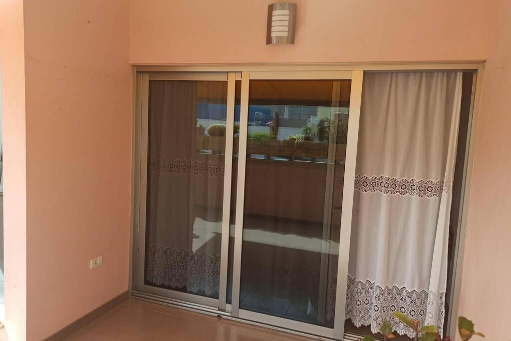 Spacious Apartment Just Few Steps Of The Ocean In La Caleta Costa Adeje  Eksteriør billede